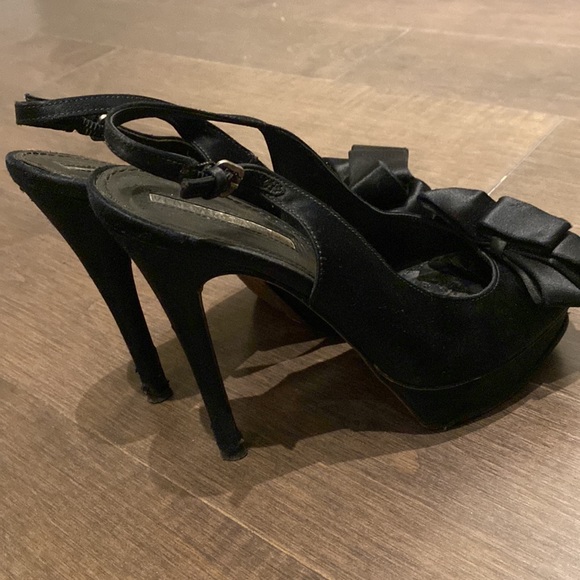 Vera Wang black high stiletto heels size 7 1/2 - Picture 4 of 4